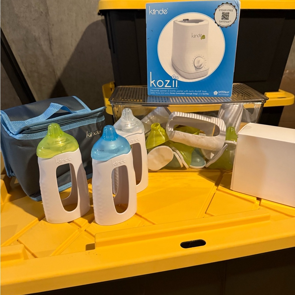 Kiinde Bottle and Warmer Set - White and Blue